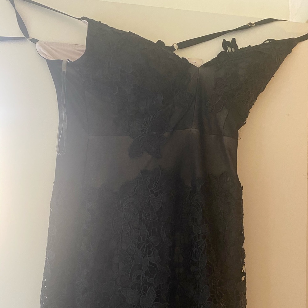New lace black dress